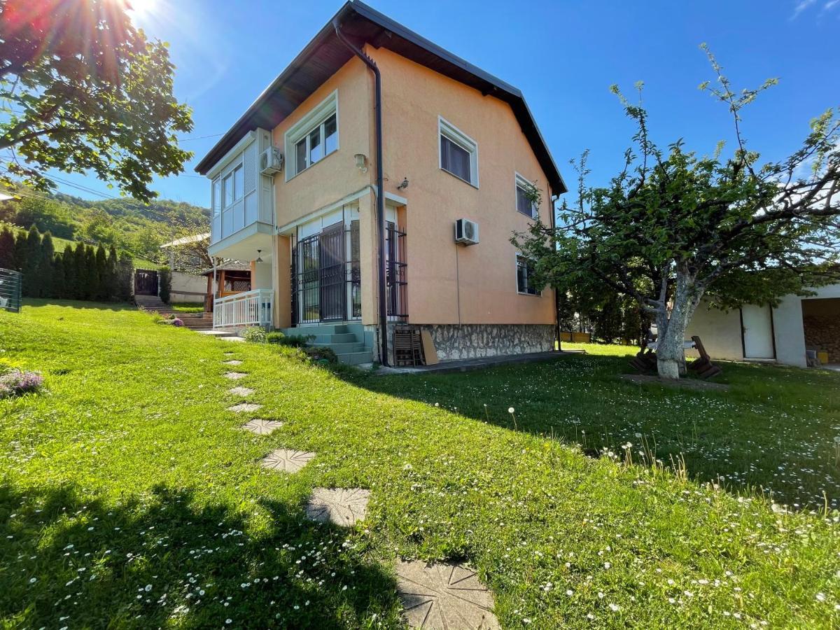 Pool Villa Saraievo Exterior foto