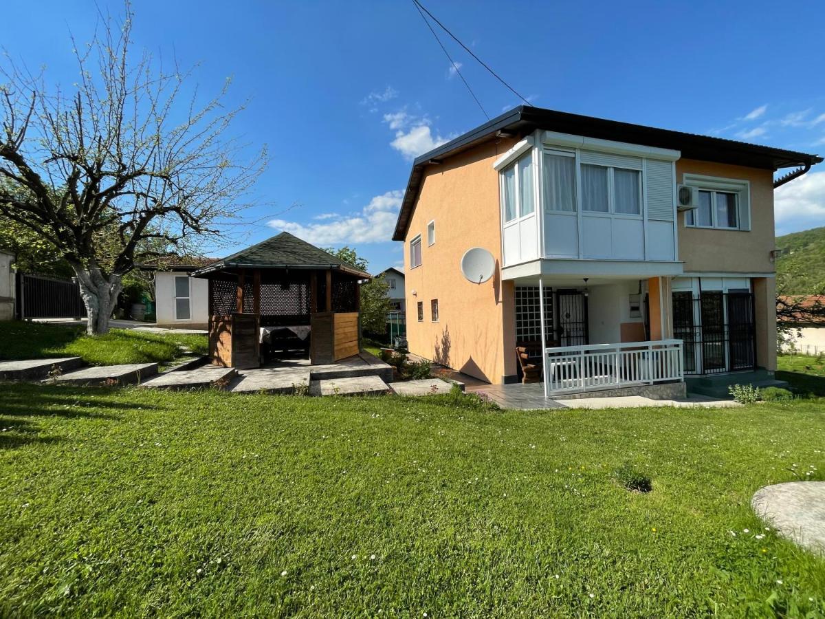Pool Villa Saraievo Exterior foto