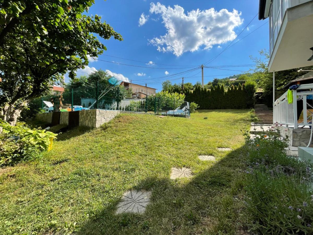 Pool Villa Saraievo Exterior foto