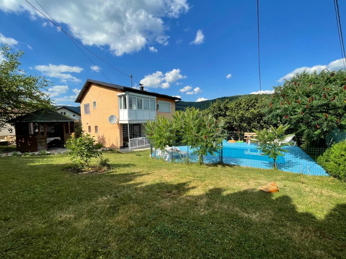 Pool Villa Saraievo Exterior foto
